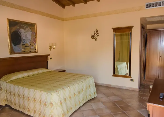 Quadrifoglio Eur 3* Rome