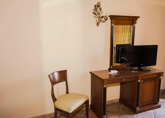 Quadrifoglio Eur Hotel 3*
